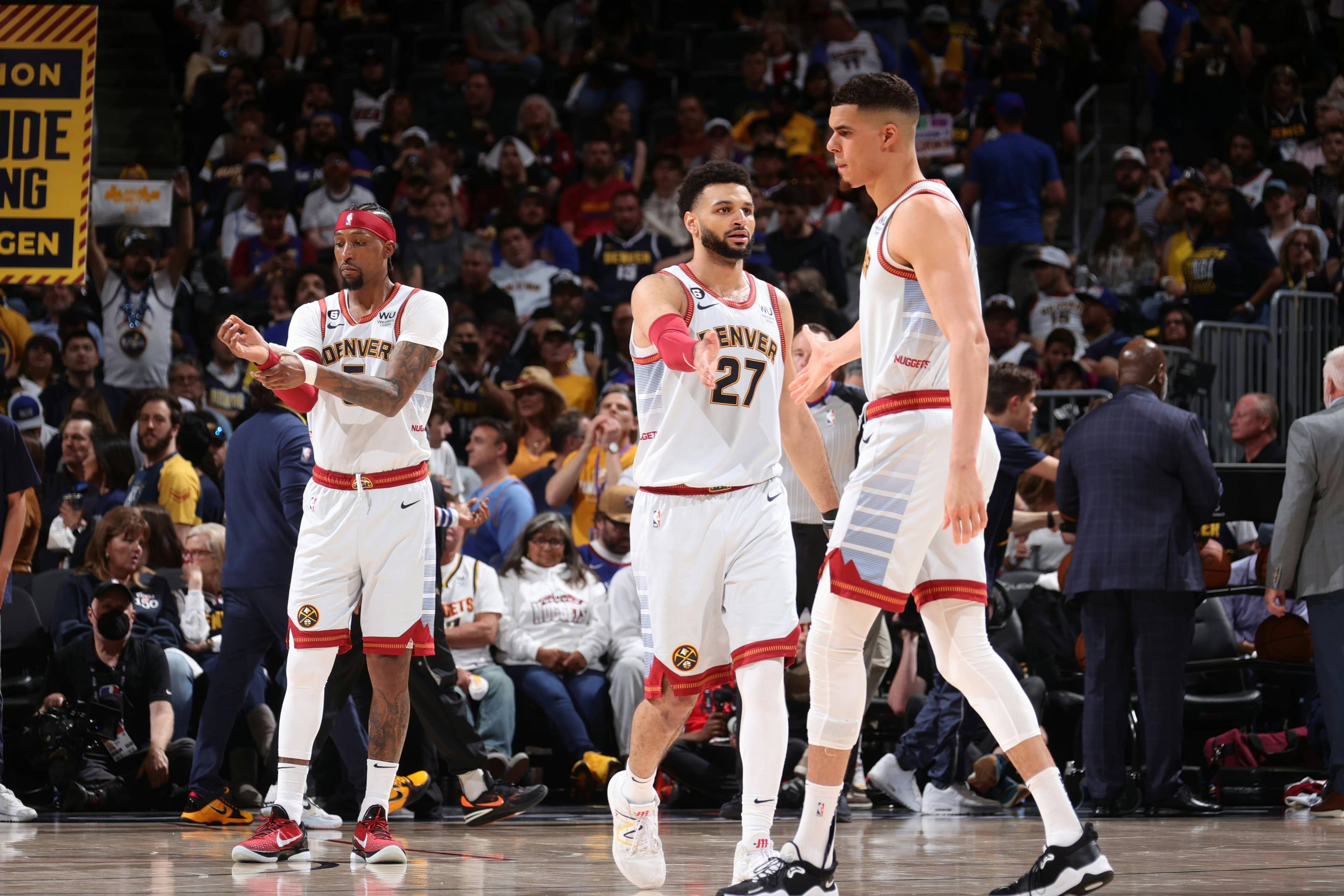 NBA战报：米勒27分，黄蜂123-116击败公牛