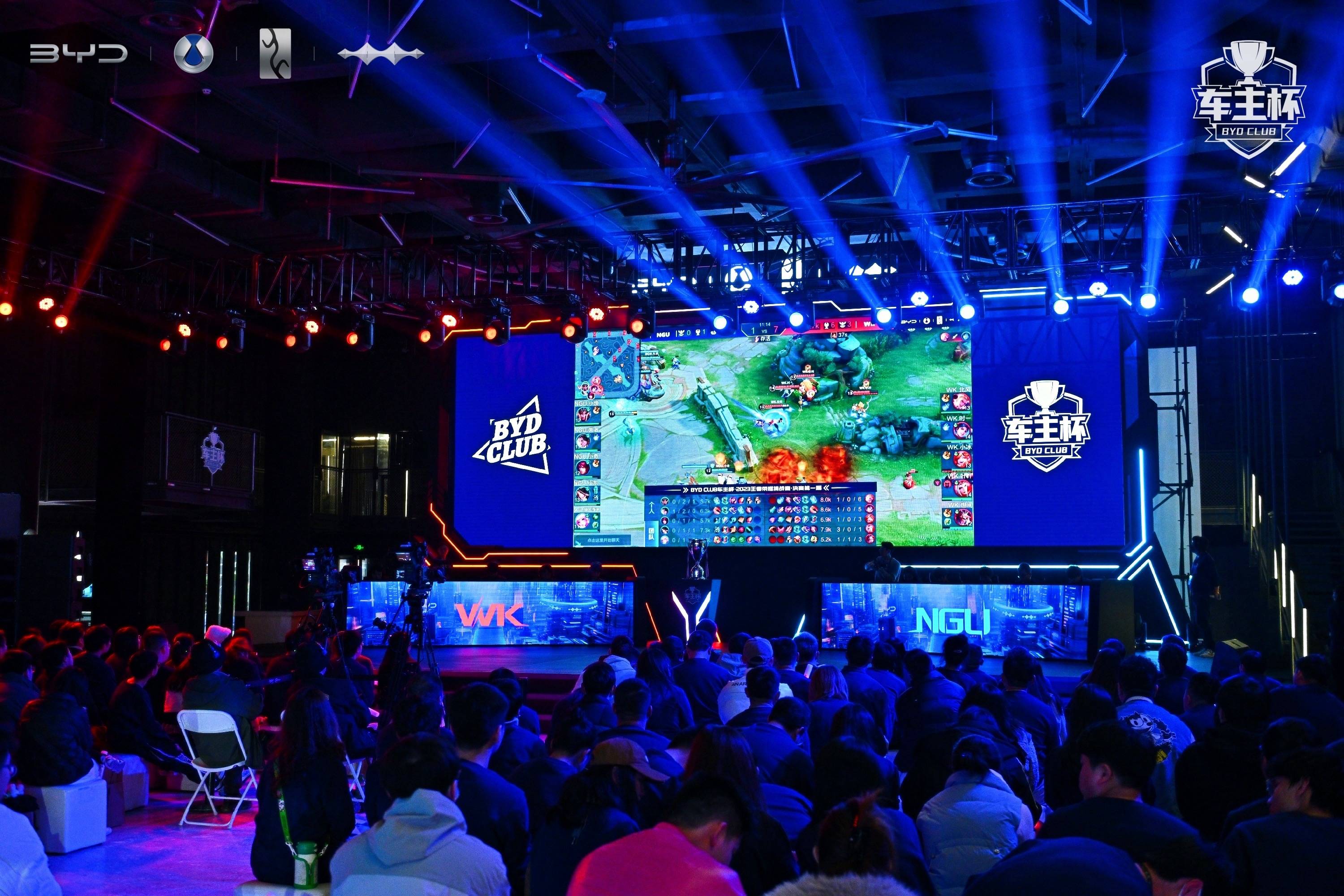 第一局我们奥莉安娜的发育没有很好 打不出来很高的伤害