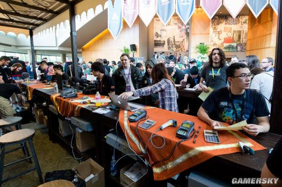 BLAST 伦敦公开赛 2025：强者被淘汰！ Spirit 1-2 G2