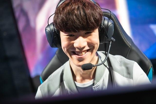 LPL夏季赛W8D1：新人打野XBY交手Xiaohao，Ucal对线Cryin